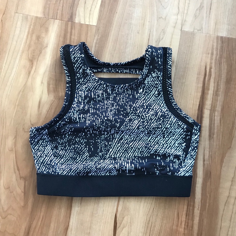 Athletic wear sports bra
